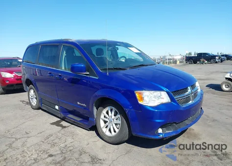 2018 Dodge Grand Caravan Sxt z USA, uszkodzony, nr VIN 2C7WDGCG2JR276836